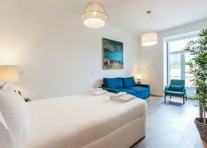 Flh Restauradores Modern Lissabon